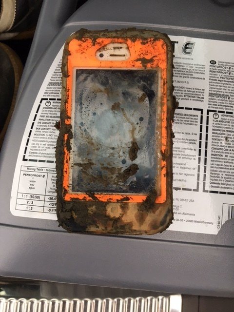iPhone 4 почти два года выживал на дне озера - Изображение 1 iPhone 4 почти два года выживал на дне озера - Изображение 1