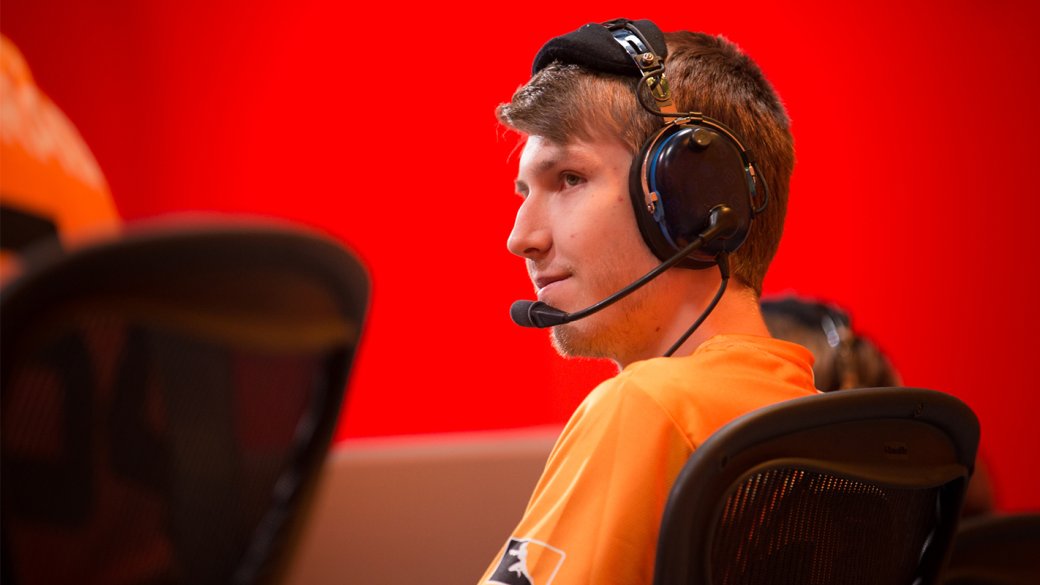 ShaDowBurn вновь играет в Overwatch League и уже всех «разрывает» на DPS-герое | - Изображение 1